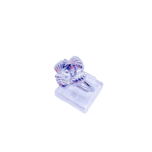 Anello in metallo argentato con design a onde floreali su supporto per gioielli DIY