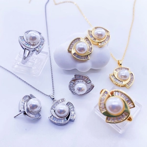 DIY Base per Gioielli in Rame Placcato Oro con Fiore e Zircone per Orecchini Pendenti Collana Anello Regalo Donna