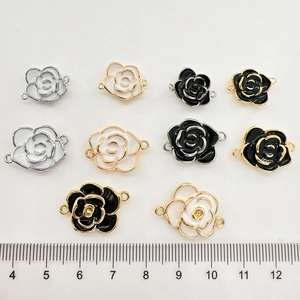 Pendentif Fleur de Camélia en Cuivre Émaillé Connecteur de Bijoux DIY pour Collier Bracelet Double Boucles de Suspension Charms Rose Plaqué Or Accessoire de Bijouterie