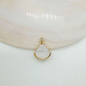 18K gold plated fan-shaped pendant with natural shell and sparkling crystal detail