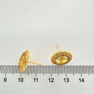 Detail of 1.3cm gold plated sunflower earring base with micro-set zircon for pearl DIY