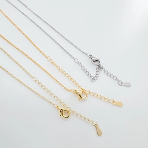 Collier chaîne en O réglable en cuivre plaqué or avec fermoir mousqueton et extension