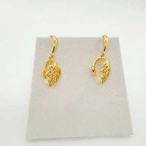 Boucles d'oreilles feuilles dorées 18K avec zircon brillant pour création de bijoux