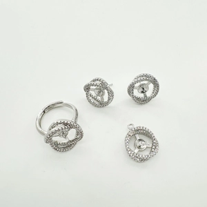 Set gioielli fai-da-te in argento placcato oro 18K con castoni per perle e zirconi lucidi