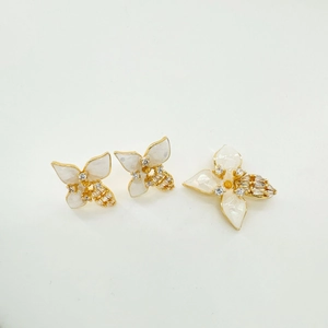 18K gold plated flower earrings set with sparkling zircon and white shell petals