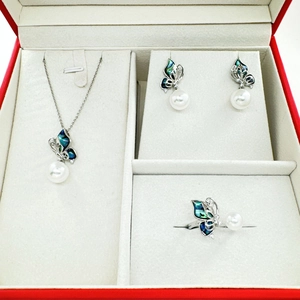 Elegante zilveren vlinder sieradenset met abalone schelp inleg en witte parels