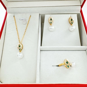 18K gold-plated jewelry set with green gems and white pearls in a premium gift box