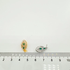 Detailed view of 18K gold and silver plated vintage pearl pendant charms with dimensions