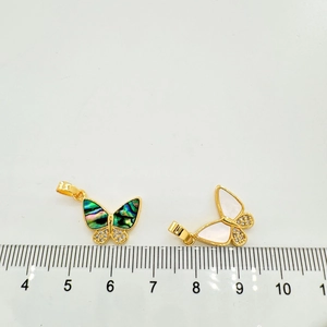 Detailed size measurement of 18K gold plated butterfly pendant with shell and rhinestones