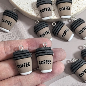 Ciondoli mini tazza di caffè in resina con anelli in metallo per gioielli fai da te