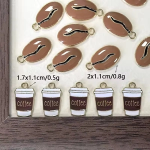Legering koffiekop en boon bedeltjes voor DIY-sieraden met een gouden randje