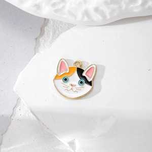 Süßer Emaille-Katzenanhänger mit Goldrand für DIY-Schmuck und Halskettenzubehör