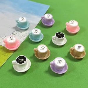 Mini ciondoli a forma di tazza di caffè in resina colorata con anelli per gioielli DIY