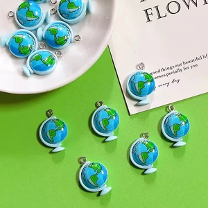 Colgante de globo terráqueo de resina para joyería DIY con océanos azules y continentes verdes