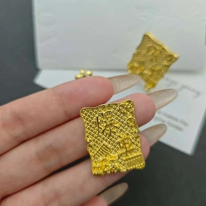 Golden rectangular alloy desk ornament with embossed Baodan lettering for wealth luck