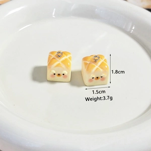 Cute resin bear toast pendants with silver rings, dimensions 1.8x1.5cm for DIY jewelry