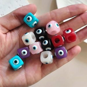 Perles cubes œil grec colorées pour création de bijoux DIY en diverses couleurs vives