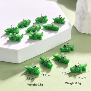 Niedliche grüne Harz Krokodil Anhänger in zwei Größen für DIY Schmuck und Zubehör