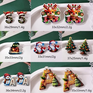 Abalorios de acrílico navideños con diseños de Papá Noel, renos y casitas de jengibre