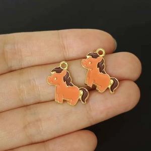 Ciondoli a forma di pony in smalto arancione con bordi dorati per gioielli fai da te