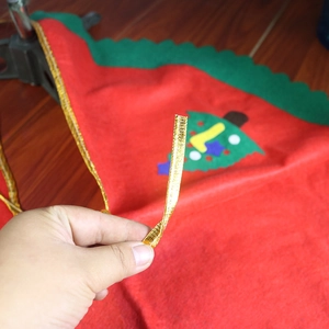 90cm red felt Christmas tree skirt with Santa Claus applique and golden ties decoration