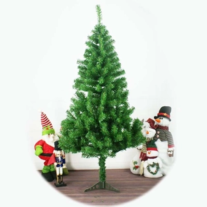 Detail of 1.5m green PVC Christmas tree with dense branches and stable metal stand