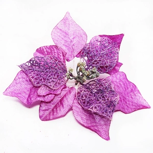 Dettaglio di poinsettia artificiale viola con petali glitterati per l'albero di Natale