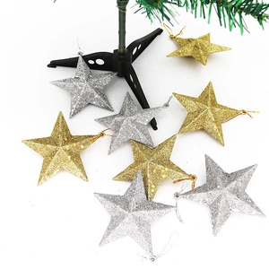 Lot de quatre décorations de Noël étoiles scintillantes en or et argent pour le sapin
