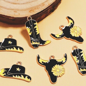 Western Cowboy Enamel Alloy Charms Pendants DIY Jewelry Making Daisy Cow Head Flame Boots Star Hat Vintage Accessory