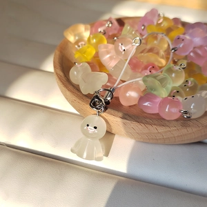 Pendentifs fantômes en résine colorée avec fermoirs mousquetons pour bijoux DIY et porte-clés