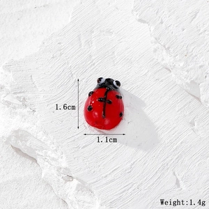 Perline a coccinella in vetro rosso fatte a mano per gioielli DIY con dimensioni