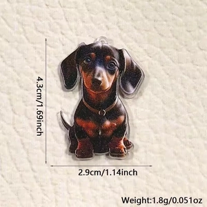 Detailansicht eines Dackel-Anhängers aus Acryl mit Maßen 4.3x2.9cm und 1.8g Gewicht