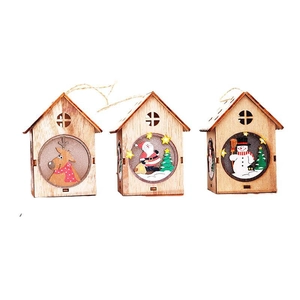 Tre casette di Natale in legno da 11cm illuminate con Babbo Natale e renne festive