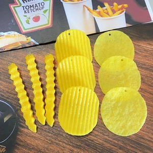 Pendentifs en Résine Chips de Pomme de Terre Simulation pour Fabrication de Bijoux DIY Bâtonnets de Pomme de Terre Nervurés Charms