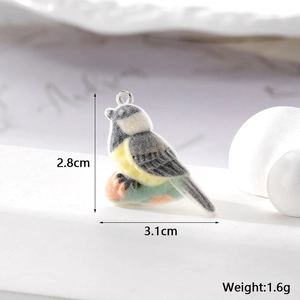 Bunter geflockter Papageien-Anhänger 2.8x3.1cm für DIY-Schmuck und Schlüsselanhänger