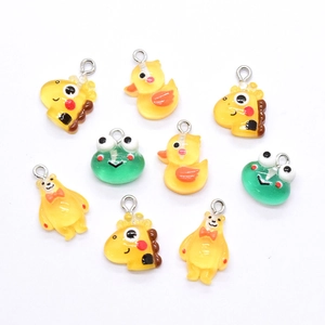 DIY Bunte Tier-Anhänger aus Harz mit Ente, Bär, Giraffe und Frosch mit silbernen Ringen