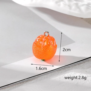 Pendentif orange 3D réaliste avec texture détaillée pour création de bijoux et colliers