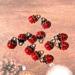 Pendentif Coccinelle en Alliage Émaillé Charms Animaux Insectes pour Création de Colliers Boucles d'Oreilles DIY Accessoires Bijoux Artisanat