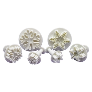 6-piece snowflake plunger cutter set for DIY fondant and cookie baking decor