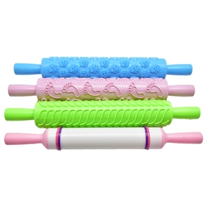Set of 4 DIY cake fondant embossing rolling pins with various floral patterns for baking