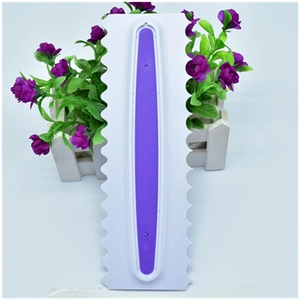 3pcs plastic cake scrapers with purple handles for cream smoothing and texture DIY baking