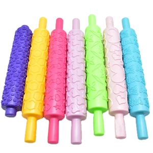 7-piece colorful embossed rolling pin set for DIY cake fondant and baking flower patterns