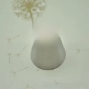 Vue macro d'une douille en acier inoxydable avec design unique à trois arcs