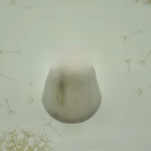 Détail d'une douille en acier inoxydable avec buse à pétales rotative pour la pâtisserie