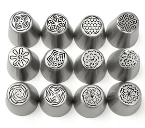 Lot de 12 douilles russes en acier inoxydable avec divers motifs de fleurs et de flocons
