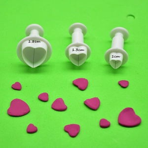 Three-piece heart plunger cutters in 1cm, 1.3cm, and 1.8cm sizes for fondant baking