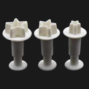 3-piece set of white plastic star-shaped plunger cutters for cookies and fondant cake DIY