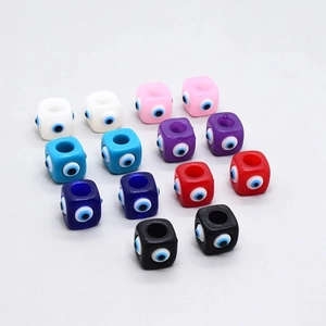 Perles carrées en résine motif œil protecteur pour fabrication de bijoux et bracelets DIY