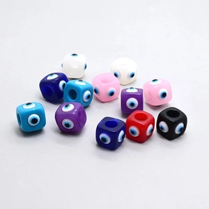 Perles cubes œil maléfique en résine colorée pour bijoux DIY boucles d'oreilles