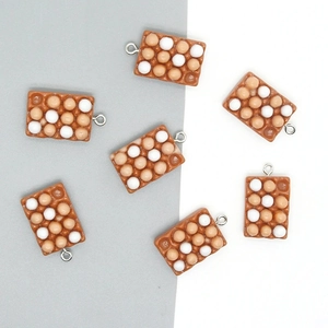 Pendentifs réalistes de boîte à œufs en résine pour bijoux DIY avec anneaux métalliques